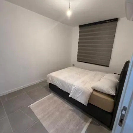 Moonlight ניקוסיה