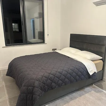 Moonlight * ניקוסיה