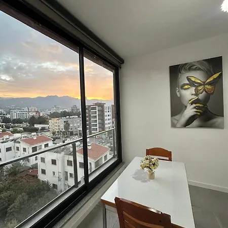 Moonlight * Nikósie